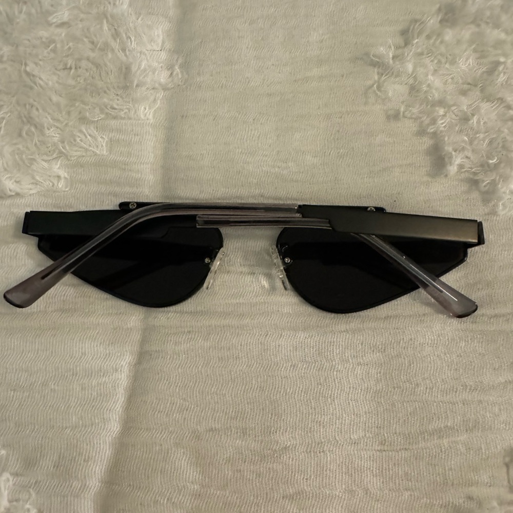 ASOS sunglasses - Picture 3 of 3